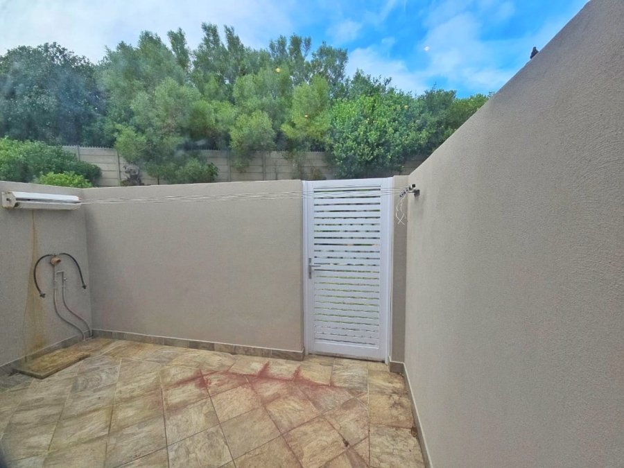 4 Bedroom Property for Sale in Sedgefield Central Western Cape